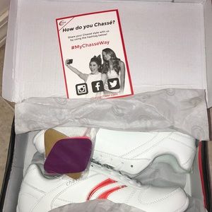 *BRAND NEW, NEVER WORN CHEER SHOES STILL IN BOX *